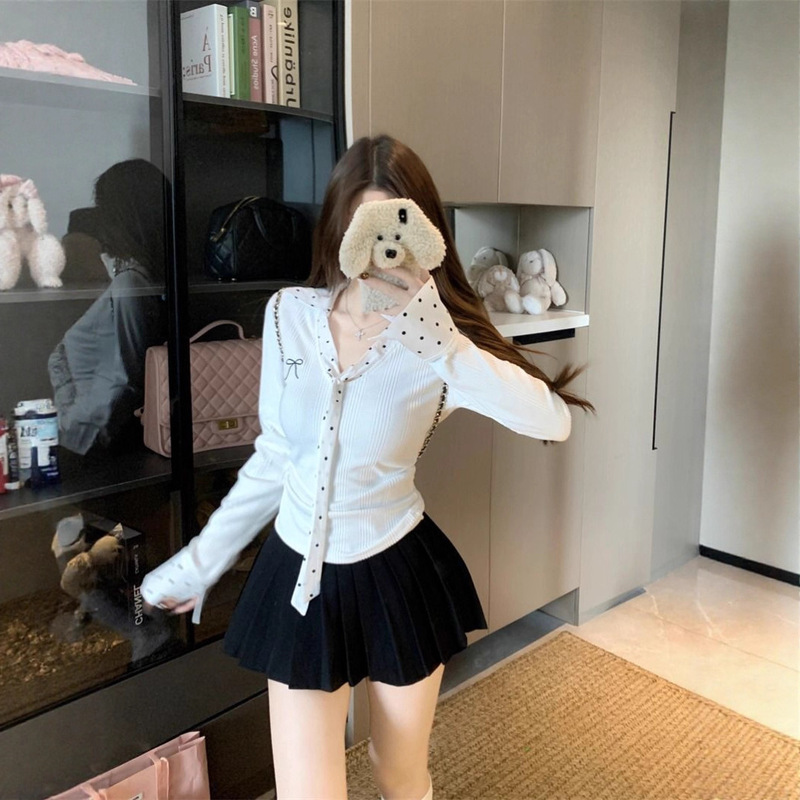 Korean White Polka Dot Splicing Tie Long-Sleeved T-Shirt for Women in Autum, Slimming Look Waist and Sweet Sexy Knitted Top