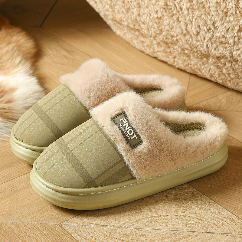 2025 nuevas zapatillas de algodón de alta calidad de invierno para mujeres con una parte inferior gruesa de terciopelo grueso para mantener cálidas parejas de algodón zapatillas de tamaño grande para hombres