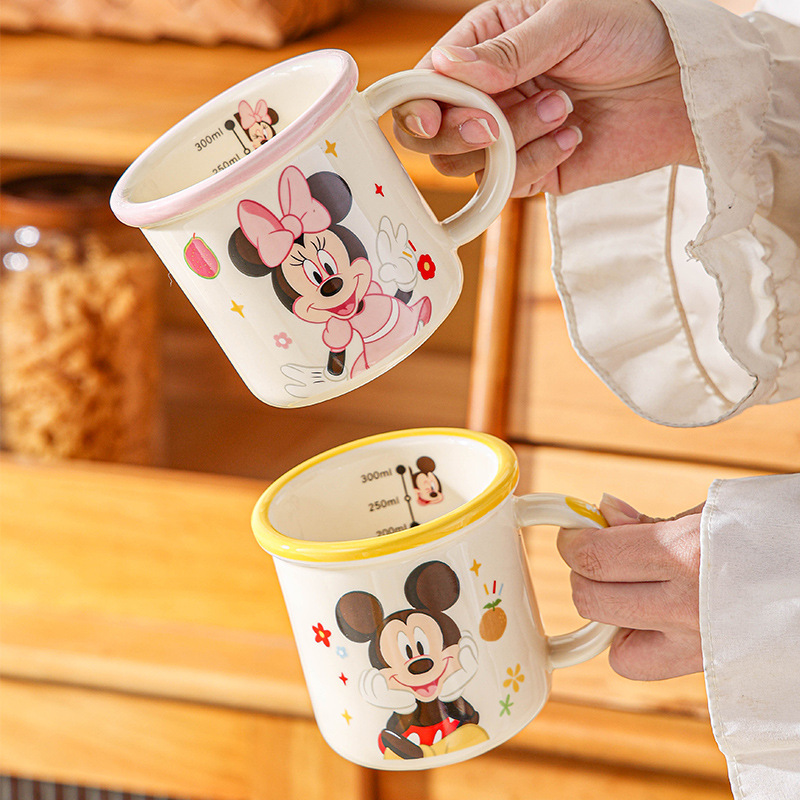 Disney nuevo dibujos animados de bordes anchos tazas de cerámica para niños caseros tazas de agua para beber tazas de leche de desayuno de alto valor facial