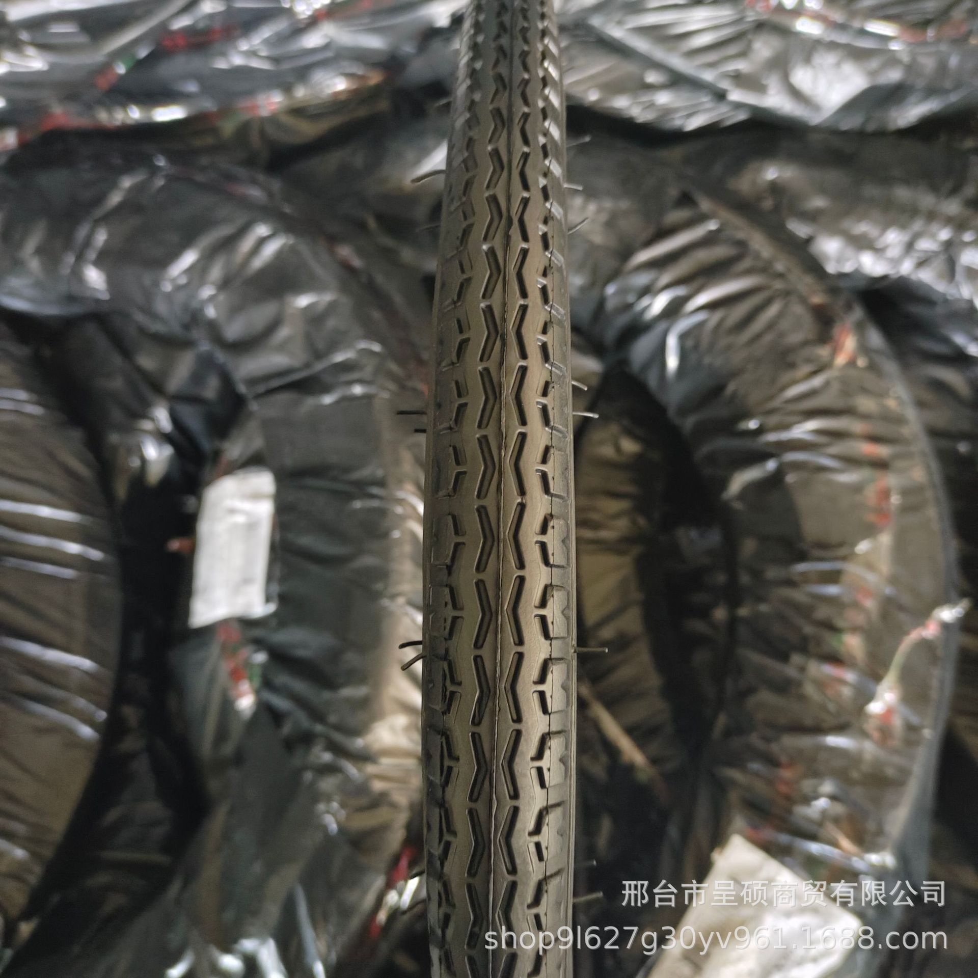 20*1,75 бутиковая шина Dongyue (цветок водяной волны)