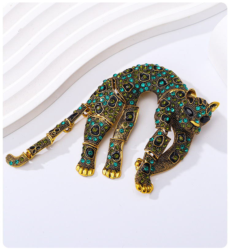 Unisex Gender Hip-Hop Vintage Style Pin Jaguar Alloy Rhinestone Unisex Brooches