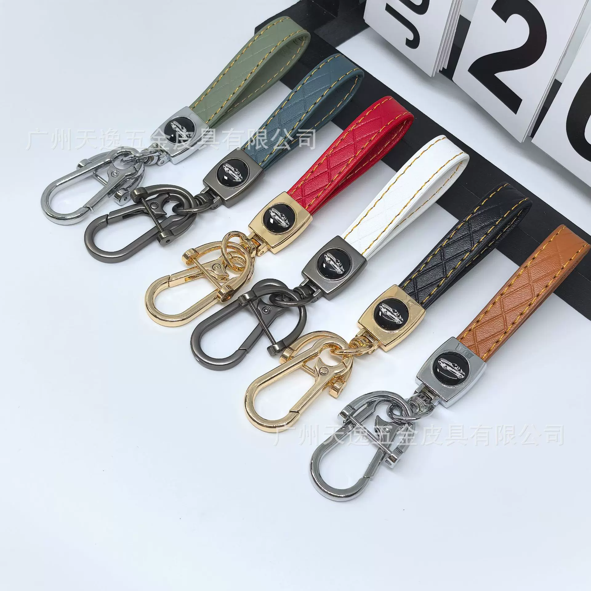 厂家直供菱格汽车钥匙扣锌合金高档钥匙链logo制定马蹄扣情侣礼物