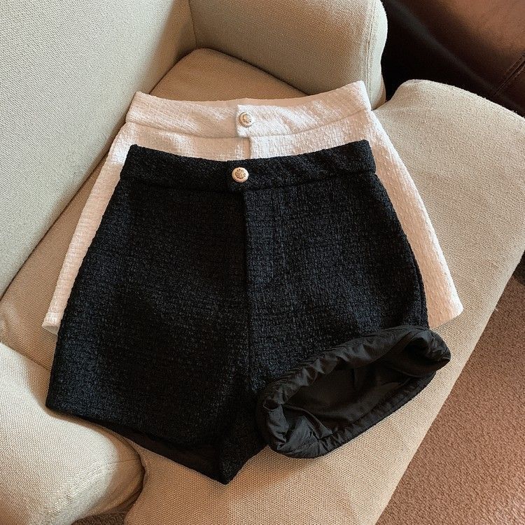 2025 New Autumn and Winter Style Small Fragrant Ladylike Style Tweed Loose High-Waisted Wide-Leg Shorts for Women to Wear Outside Boots