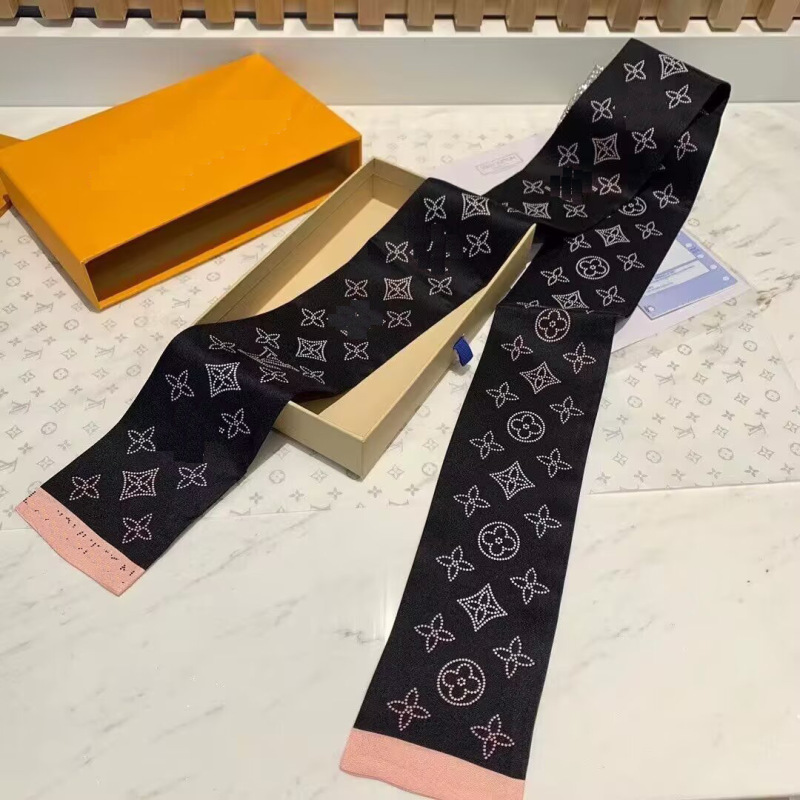 春と秋の多用途のシルクスカーフ、多用途のバッグ、ファッショナブルなビッグブランドのリボンヘッドバンド、女性用の1:1クラシックロバ老眼リボン|undefined