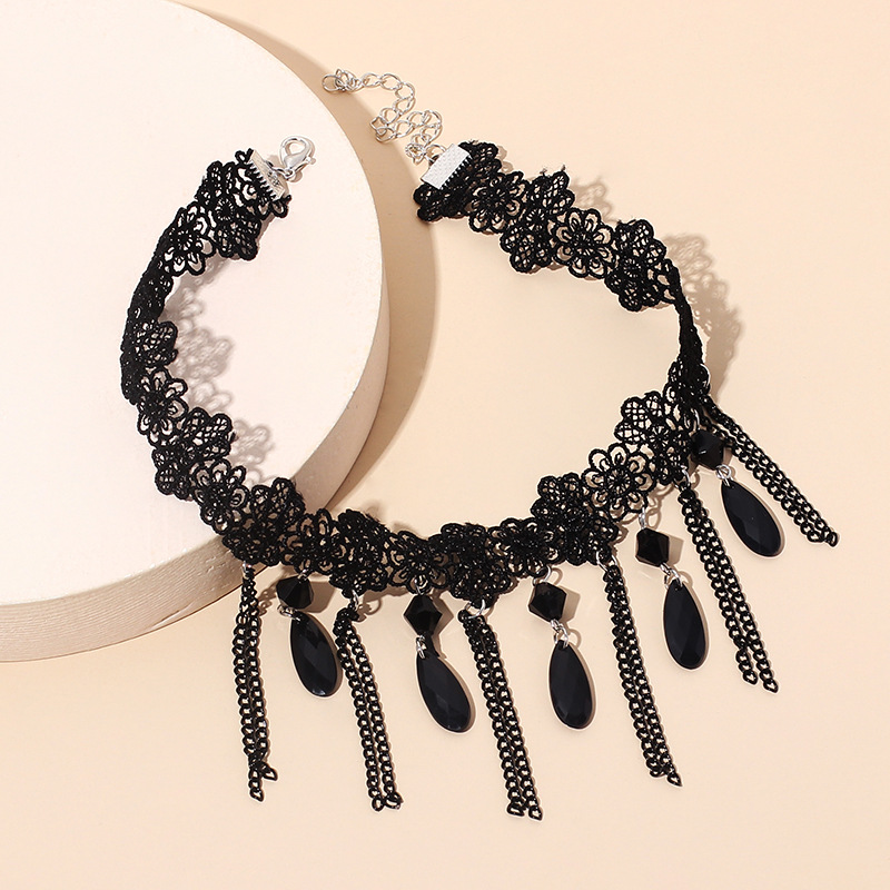 Gothic Dark Tassel Lace Choker display picture 4