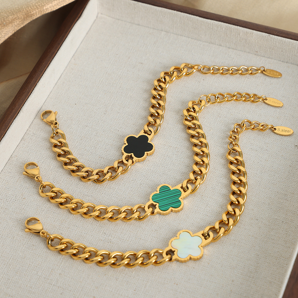 Flor de cinco hojas de la Reina Madre con incrustaciones de collar de diseño de acero de titanio chapado en oro de 18 quilates todo partido pulsera de cadena gruesa traje de joyería