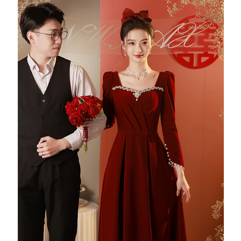 Bride's Toast Dress 2026 New Spring High-End Red Velvet Engagement Long Dress Wedding Elegant Evening Dress for Women