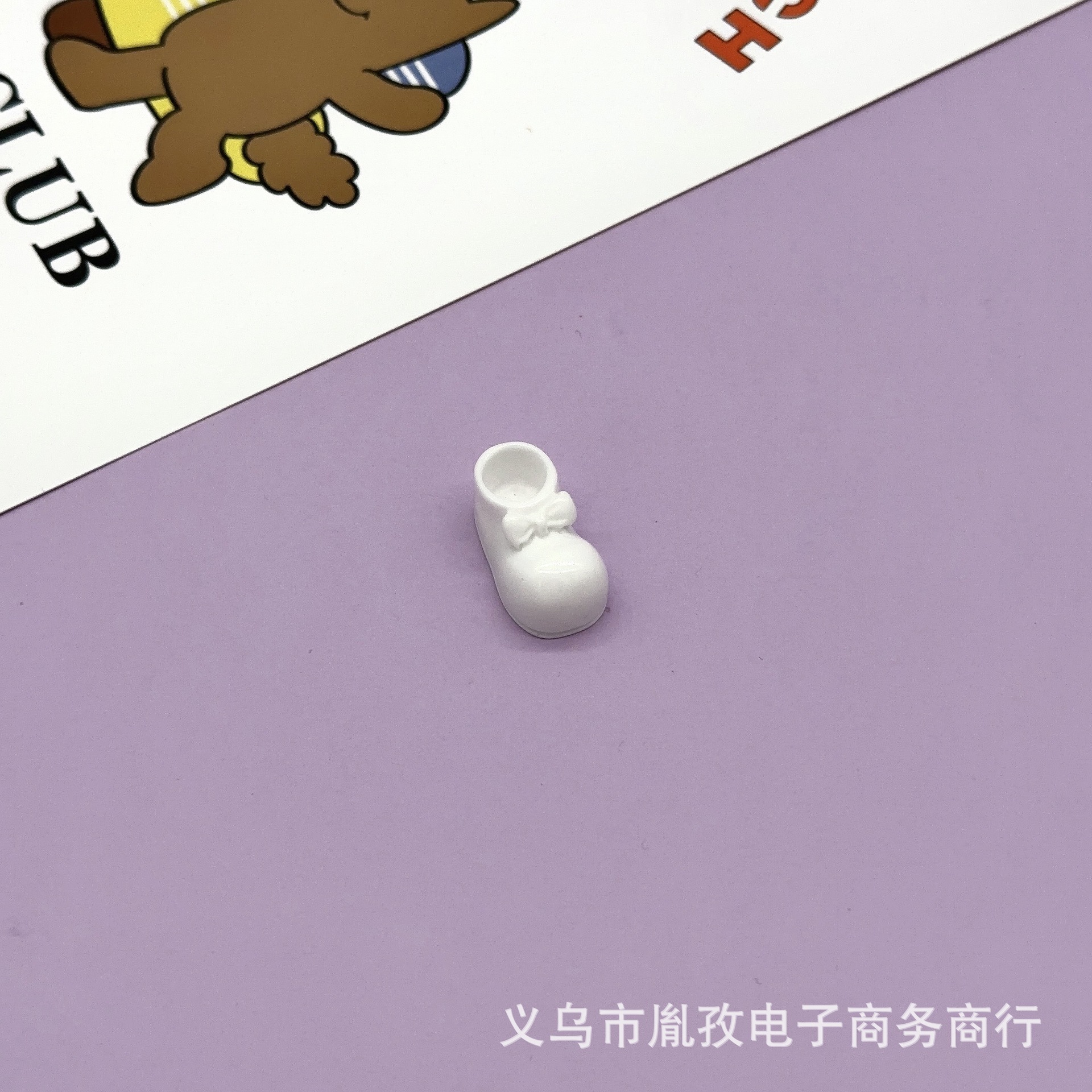 Resina coreana zapatos de arco DIY zapatos pequeños accesorios de juguetes de pelo caja de teléfono celular pegatinas de refrigerador pegatinas manuales