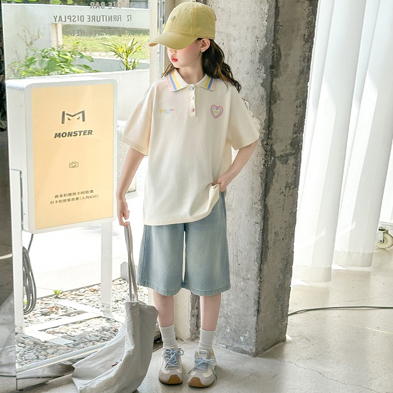 Girls' short-sleeved T-shirt, summer style, 2026 new style, medium and large children's heart embroidered polo shirt, collared pure cotton top, fashionable.