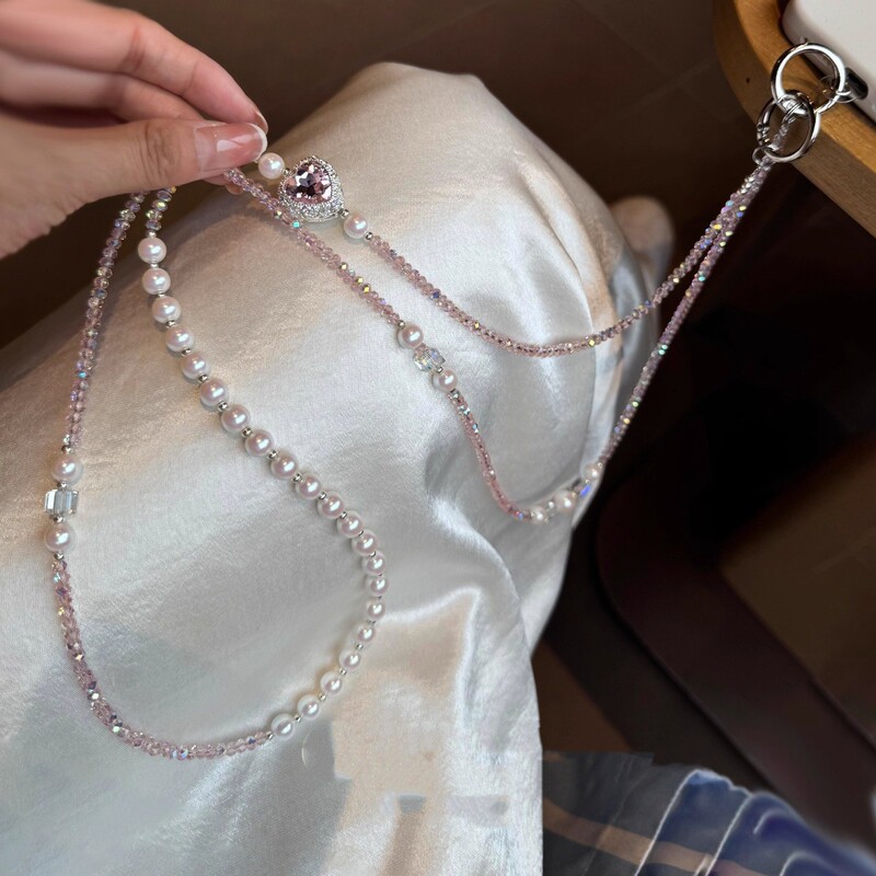 High-End Ultra-Shiny Diagonal Heart Beaded Mobile Phone Chain Korean Style Ins Style Fashionable Strapable Mobile Phone Hanging Chain Hanging Jewelry