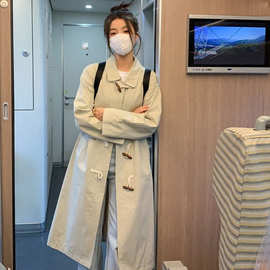 纯色学院风长袖牛角扣日系百搭工装休闲外套春秋新款中长款风衣女