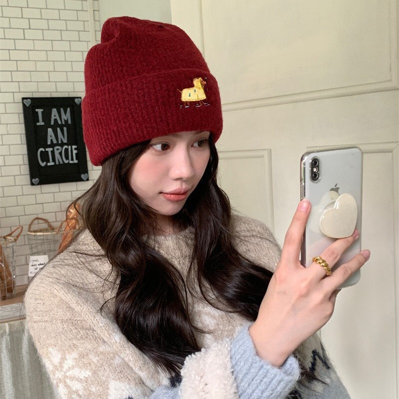 New Autumn and Winter Warm Raincoat Puppy Embroidered Knitted Woolen Hat for Women Korean Style Cold-Proof Face-Showing Small Pullover Hat