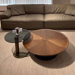 ライトラグジュアリーミニマリストラウンドUFOコーヒーテーブル小さなアパートモダンなリビングルームコーヒーテーブルデザイナーイタリア中国風のアンティークコーヒーテーブル