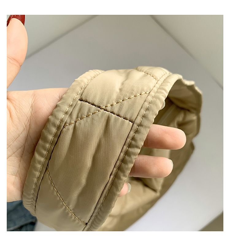 Women's Large Pu Leather Solid Color Lingge Streetwear Square Zipper Shoulder Bag display picture 37