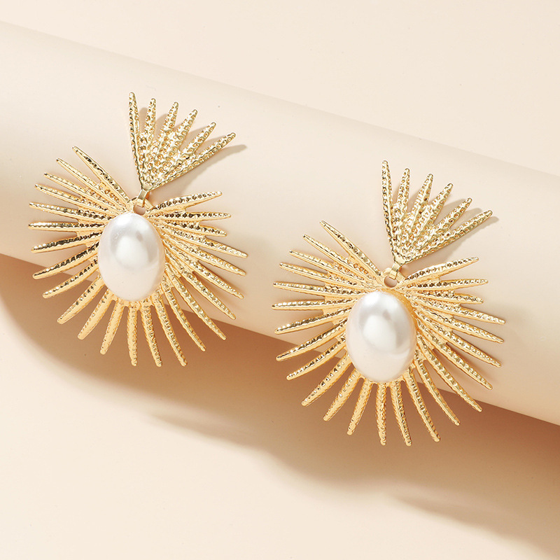 creative geometric fashionable retro trend earrings from pearl