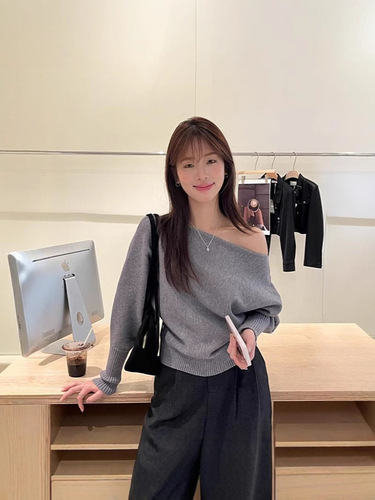 Pure Desire Knit Top, Long Sleeve, Spring and Autumn Season, Layering Sweater, Base Shirt, High-end Sensation, Slimming, One-shoulder Top