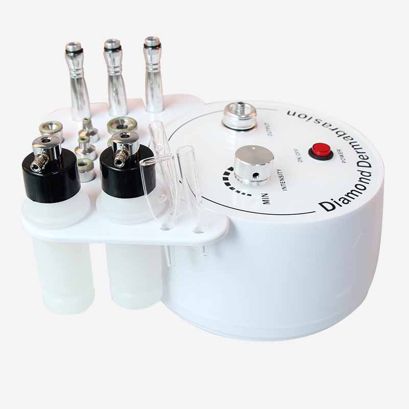 Instrumento de dermoabrasión de micrograbado de diamantes tres en uno Instrumento de inyección de oxígeno de limpieza facial para eliminar puntos negros Instrumento de belleza blanqueador de rejuvenecimiento de la piel microcristalino