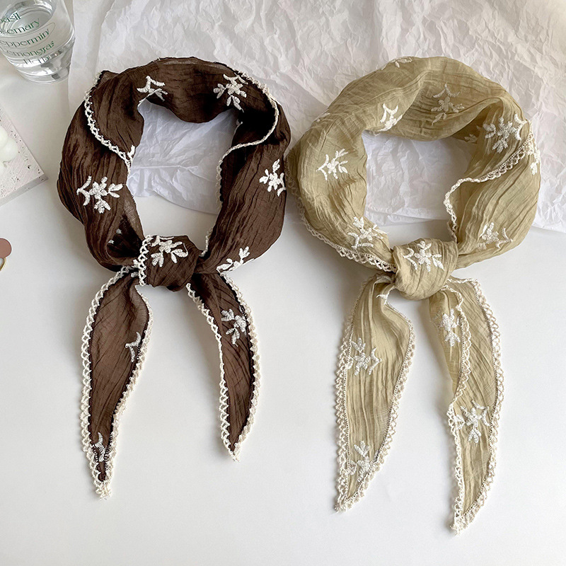 Bufanda triangular de encaje para mujer primavera y verano versión coreana de todo fósforo decoración de flores finas protección del cuello bufanda pequeña protección solar pañuelo en la cabeza bufanda de seda