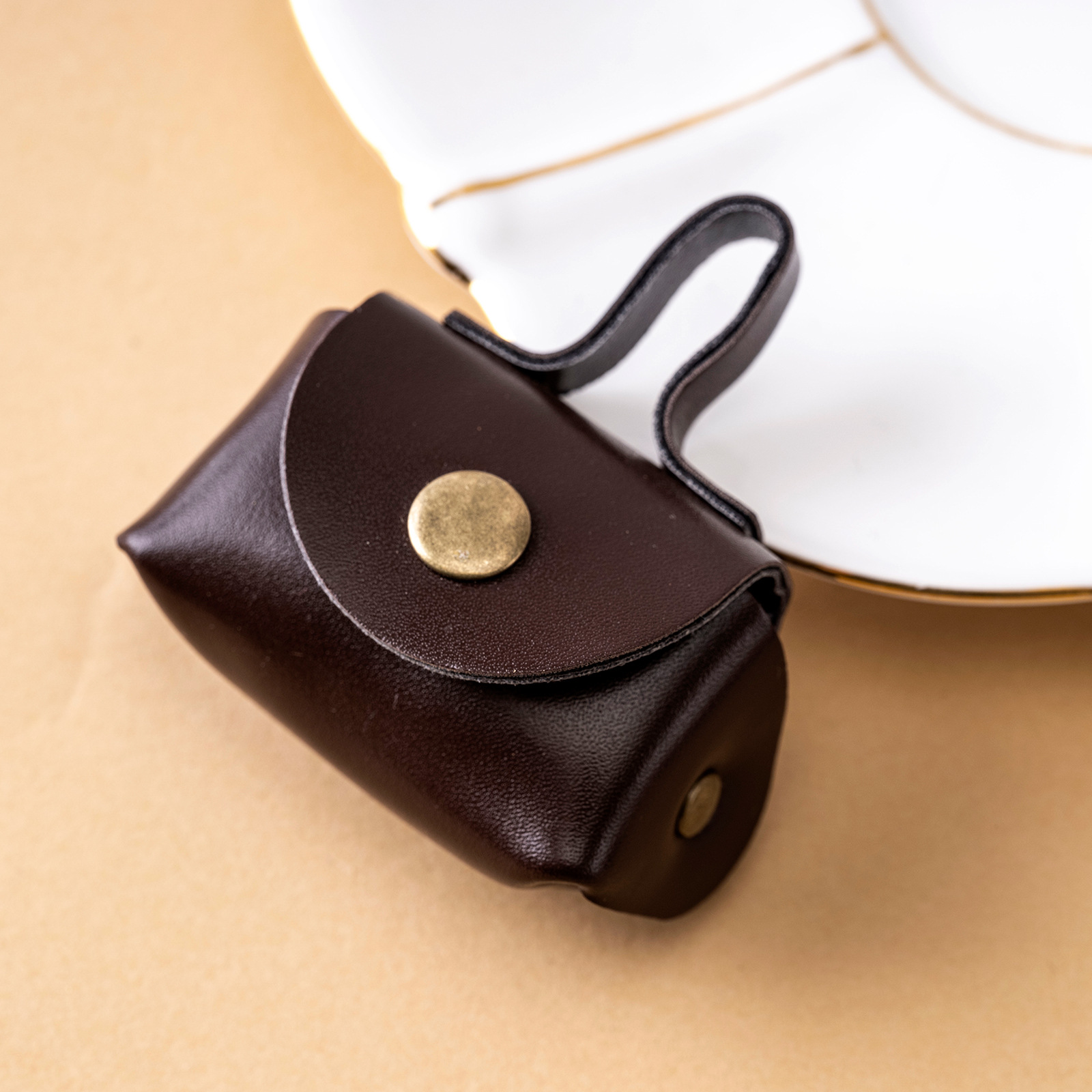 Small keychain, polyurethane pendant, universal wallet, light luxury style