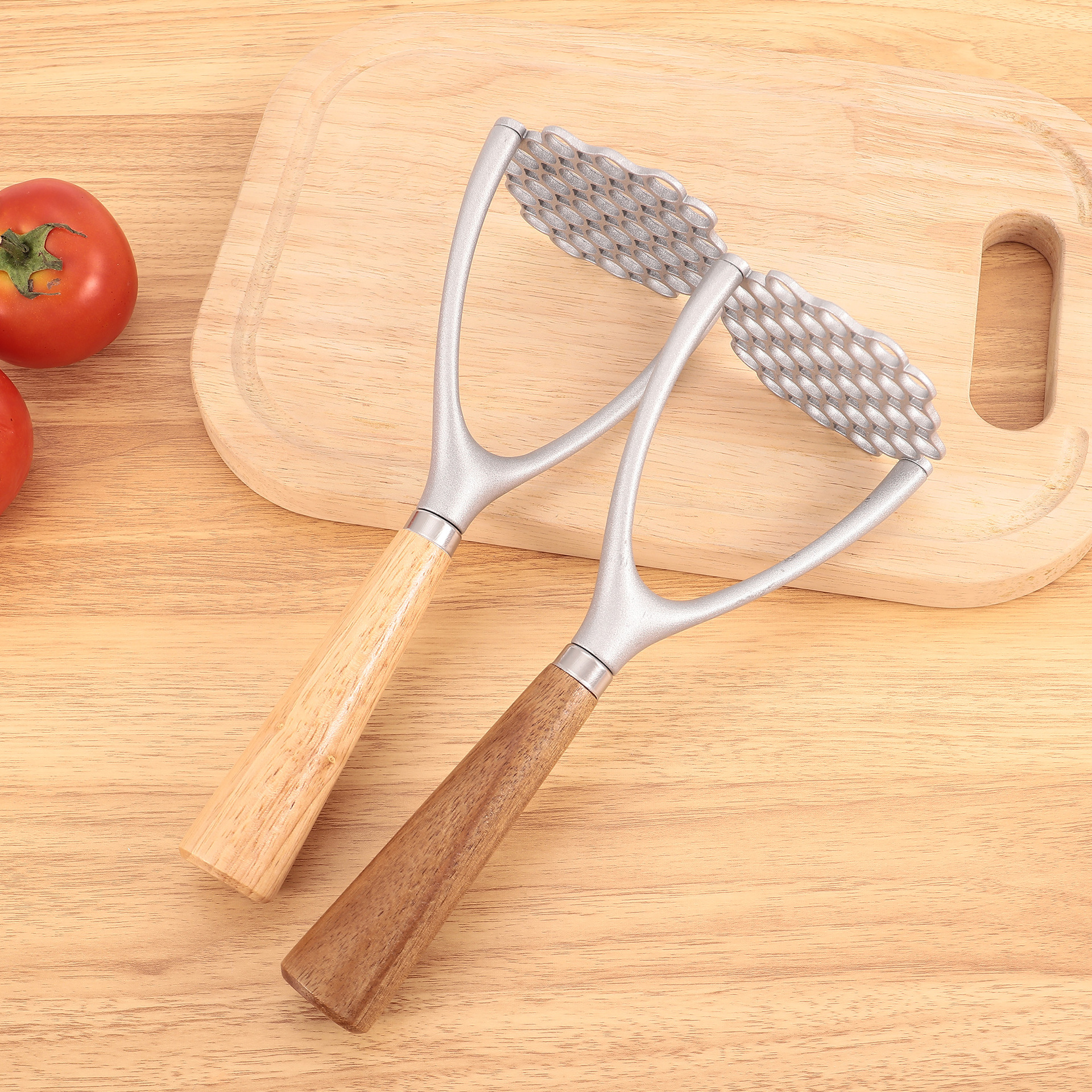 En stock de aleación de aluminio de roble prensa de puré de patatas prensa puré de patatas cocina gadget puré de patatas prensa