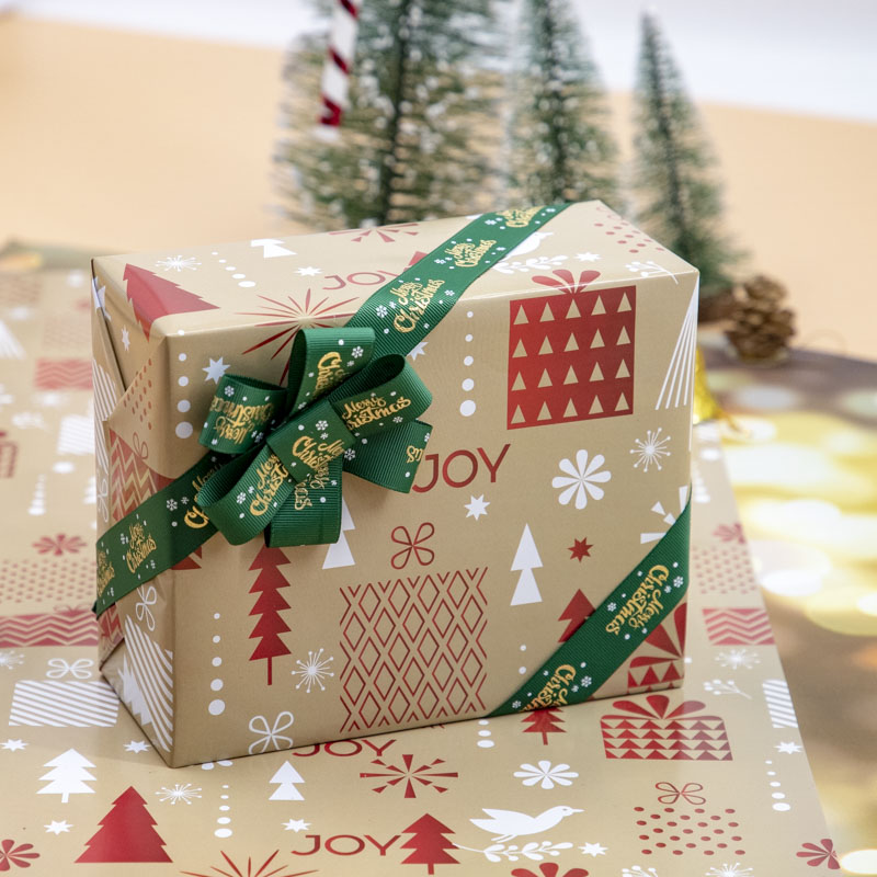 Nuevos productos creativos 10 hojas al por mayor día de Navidad día de Año Nuevo regalo caja de regalo papel de embalaje de papel de Navidad de color artesanal