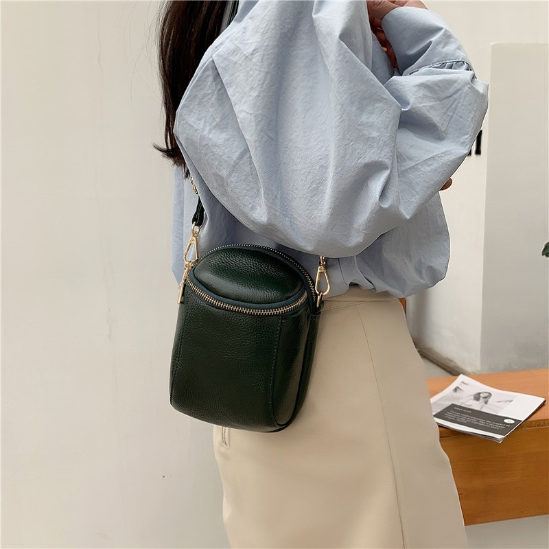 294g Weight Polyester Lining Material Sewing Thread Fashion Element Zipper Closure Type Single Shoulder Strap Strap Type Crossbody Bag Bags Type Casual Occasion Genuine leather Material Solid Color Pattern All Seasons Season Women's Gender Streetwear Style Shell Shape Women's Solid Color Genuine Leather Sewing Thread Zipper Phone Wallets 2