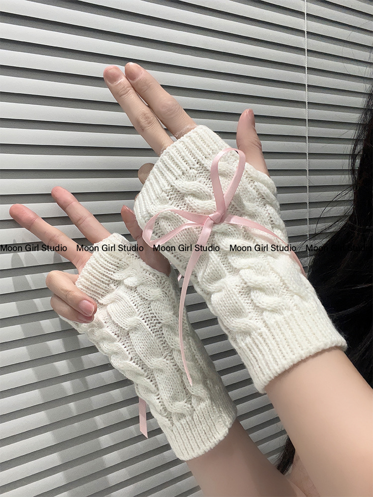 i2idjvmmydSNv11IL5NTeUK5colswcDcEyyz