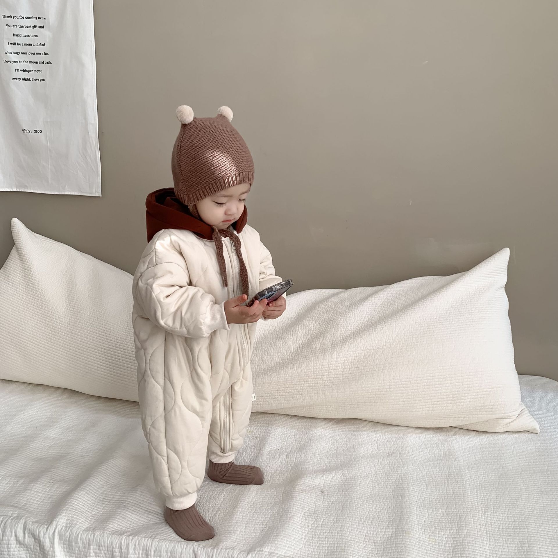 Ropa acolchada de algodón con capucha de invierno para niños Ropa de estilo coreano Ropa de bebé ropa de bebé 2023 Ropa de otoño e invierno Ropa de bebé color a juego de algodón acolchado mameluco