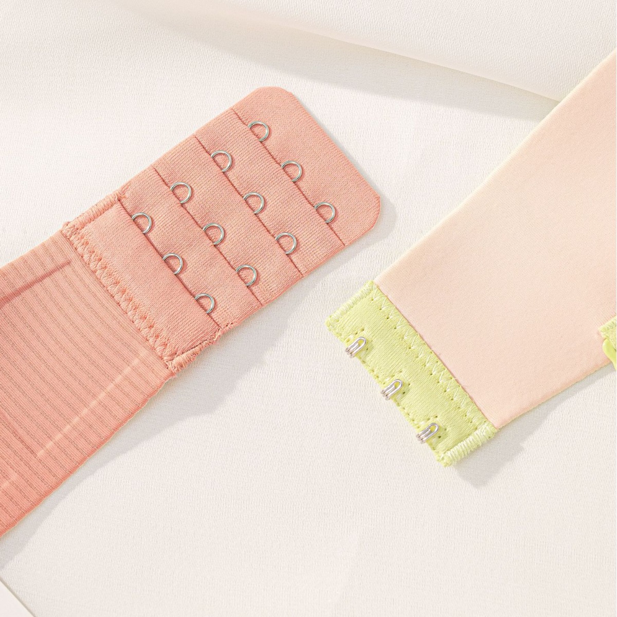 Venta directa de fábrica comercio electrónico transfronterizo Sudeste de Asia Vietnam Tailandia damas sin costuras pecho pequeño tridimensional colección lateral sujetador