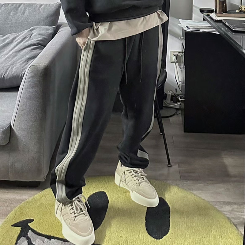 High-quality FOG ESSENTIALS HHH niche trendy American-style loose-fitting heavy-duty sweatpants, casual jogger pants for men.