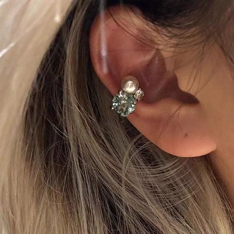 Clip‑on earrings, zirconium and pearl, light‑luxury non‑pierced design