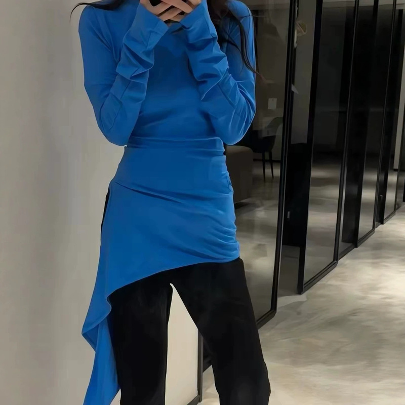 Korean Dongdaemun style: asymmetrical hem, tie-up detail, slim-fit, long-sleeved T-shirt with a stylish design, new and flattering