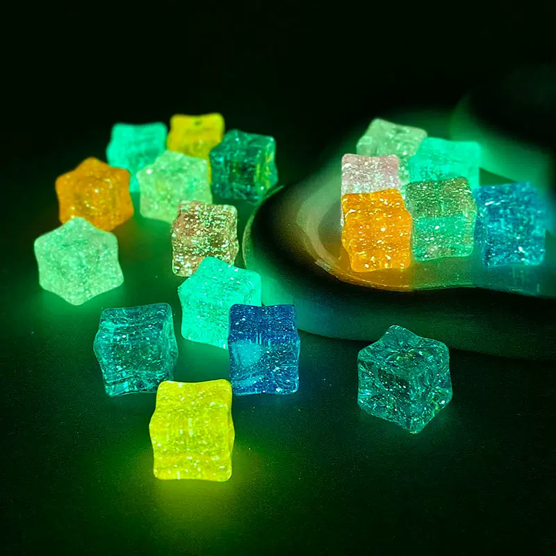 1.8仿真夜光 星空星点冰块彩色发光方形摄影道具diy手工制作饰品