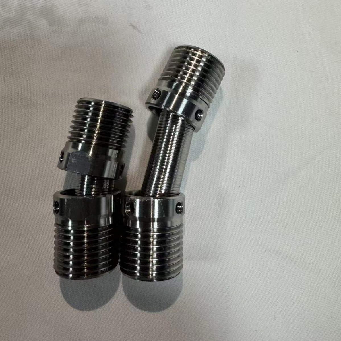 Conector de Pie Curvo para Ducha de Acero Inoxidable Giratorio de 360 Grados, Telescópico para Ducha