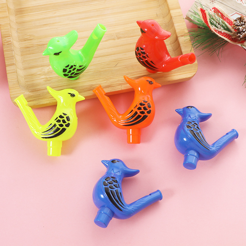Venta al por mayor Waterbird silbato juguete kindergarten pequeño regalo para la escuela que rodea el juguete del huevo