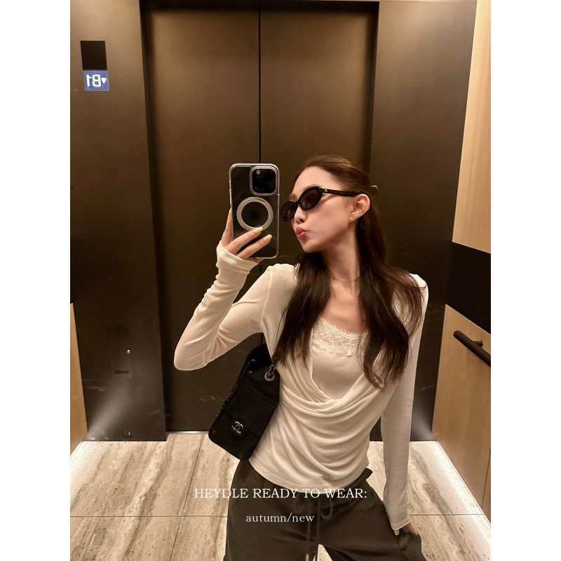 In-stock Lyocell ruffled collar lace patchwork blouse, soft and skin-friendly, faux two-piece top for women, early autumn, waist-cinching, pleated In-stock Lyocell ruffled collar lace patchwork blouse, soft and skin-friendly, faux two-piece top for women, early autumn, waist-cinching, pleated
