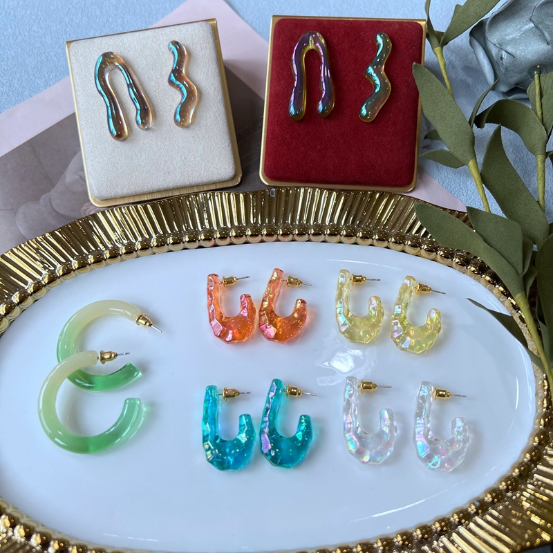 5g Weight Ear Studs Classification 1 Pair Quantity Daily Occasion Alloy Material U Shape Pattern Women'S Gender Plating Design Simple Style Style 1 Pair Simple Style U Shape Alloy Plating Women's Ear Studs 无