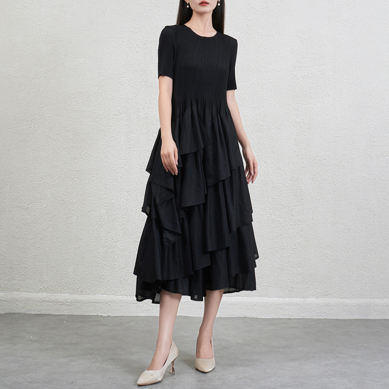 Round Neck Age-Reducing Slimming Ruffled Short-Sleeved Dress for Women Cross-Border Pleated New Solid Color Versatile Elegant Cake Skirt