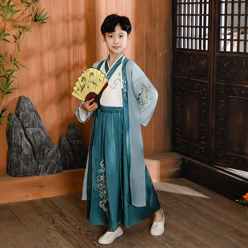 In stock Cao county spring new boys' cross collar long towel Hanfu Song Dynasty embroidery worker ancient style poetic art artist Moke