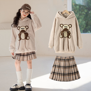 �����¿�Ůͯ���b�r���n��ë�q�д�ͯ���׶�ȹ�ɼ���һ�����l