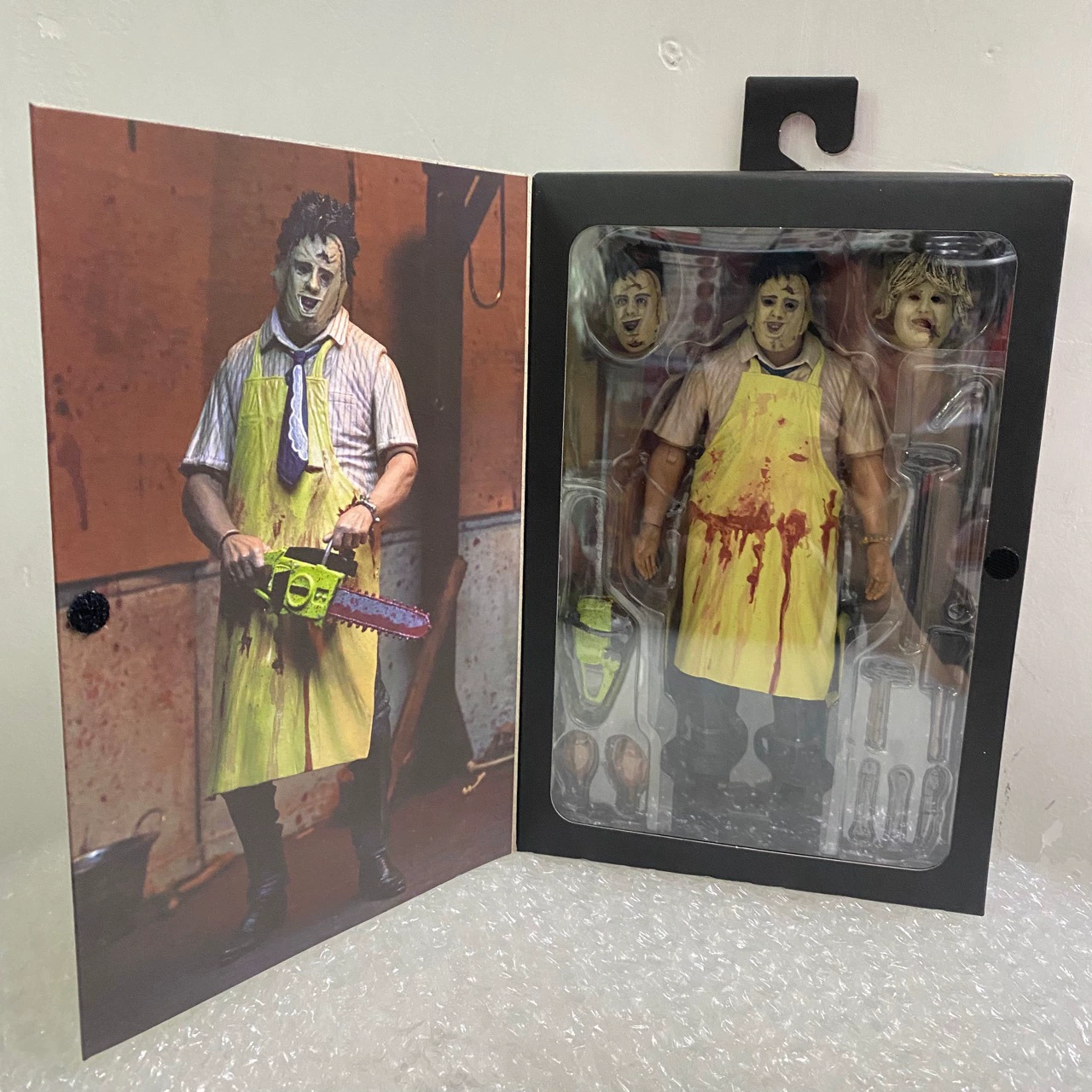 Оригинал NECA 41607 Skinny Face "Техасская резня бензопилой" юбилейное издание 50 лет, фигурка 7 дюймов