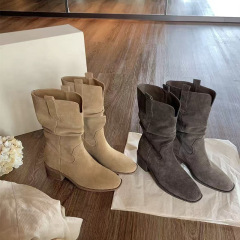 葡萄妈~8cm增高堆堆靴子女2025秋季V口显瘦美拉德粗跟中筒马丁靴