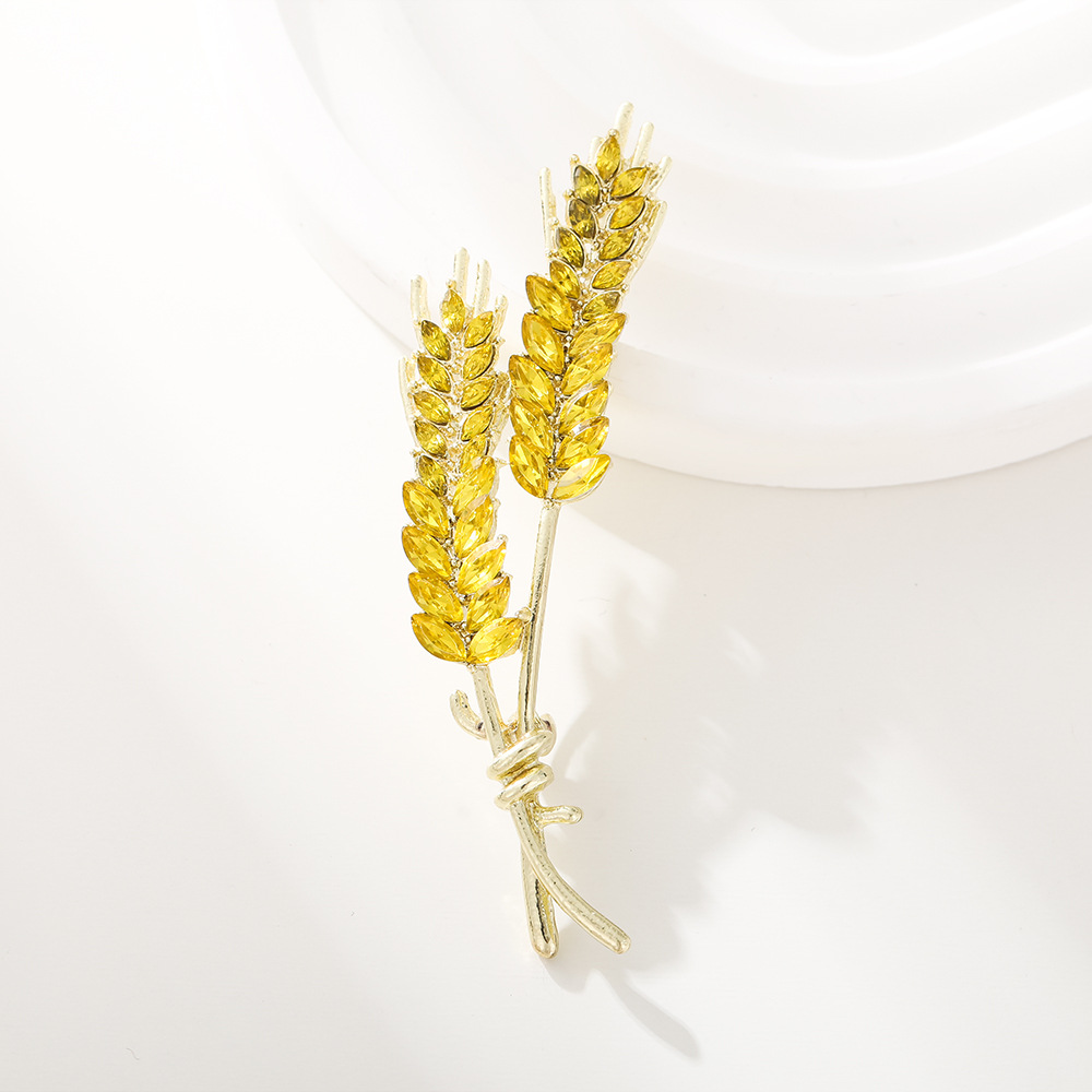 High-end brooch