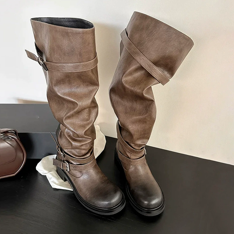 Leather retro demi-season high boots