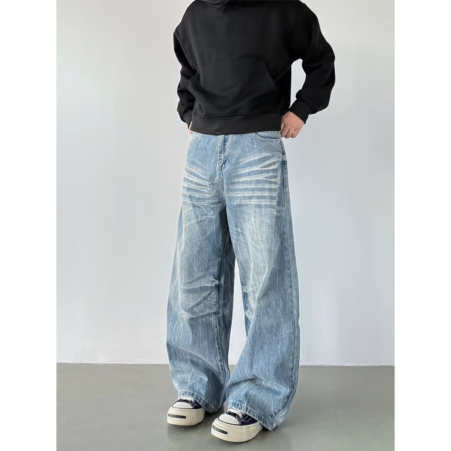 Men's And Women's Loose Fitting Flowy Denim Jeans Wide Leg Casual Style Lightning Bolt Pattern Fashionable Versatile Jeans_voghion.com
