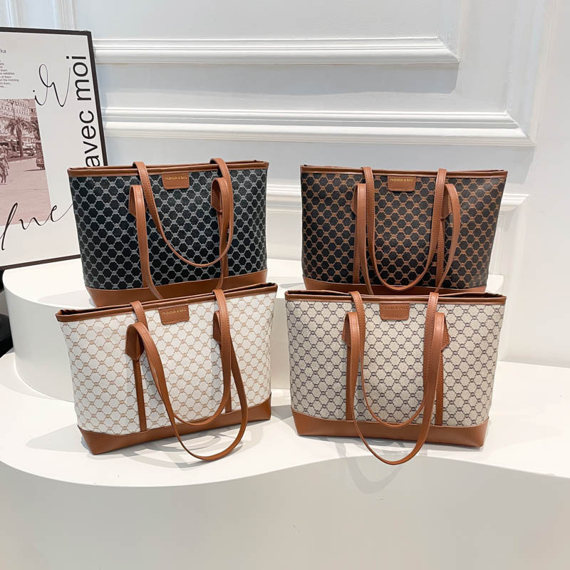 Luz y lujo ocio simple 2026 nuevo bolso de mujer retro moda de gran capacidad de viaje bolso de hombro bolso