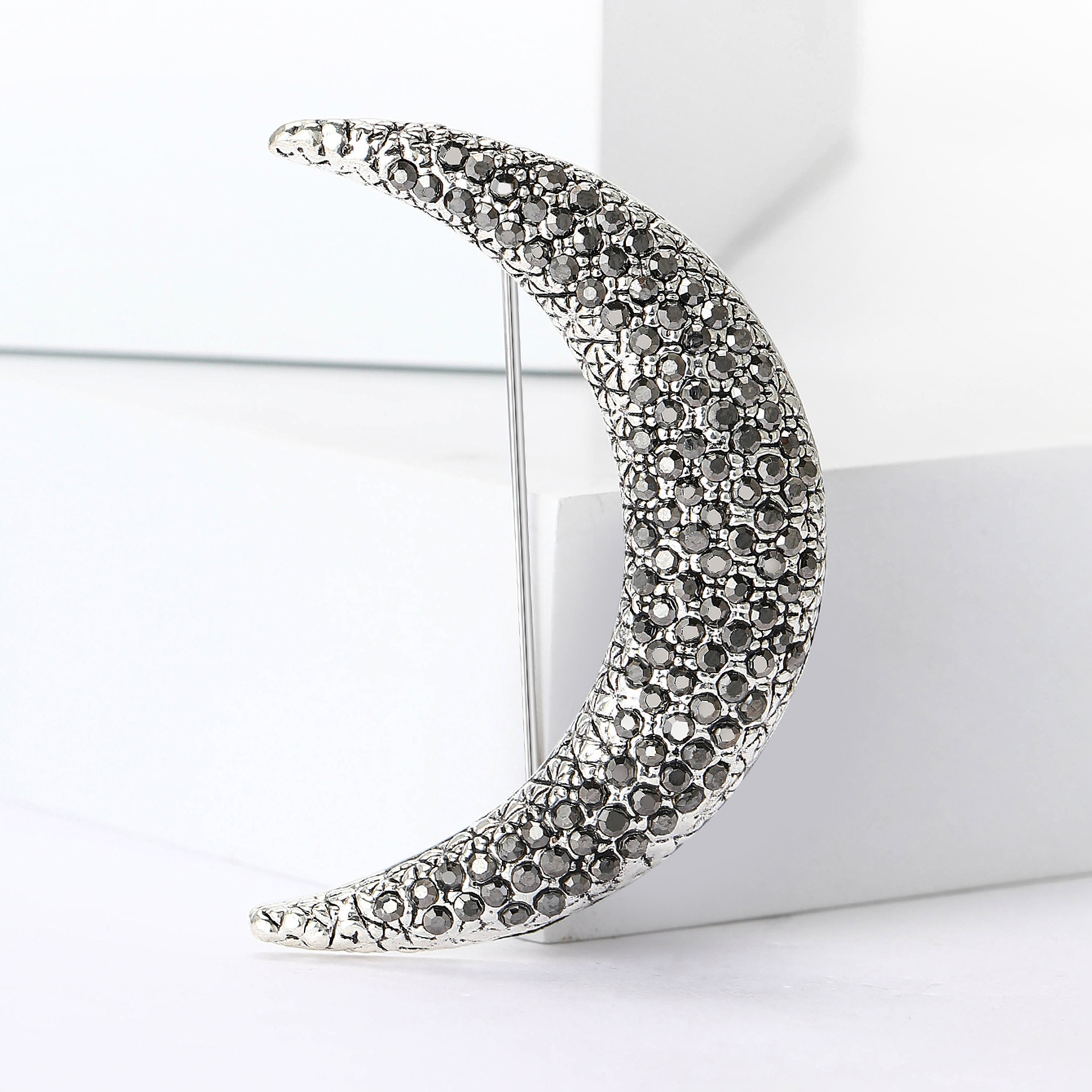 Women's Gender Retro Pin Moon Alloy Rhinestones Women's Corsage Brooches