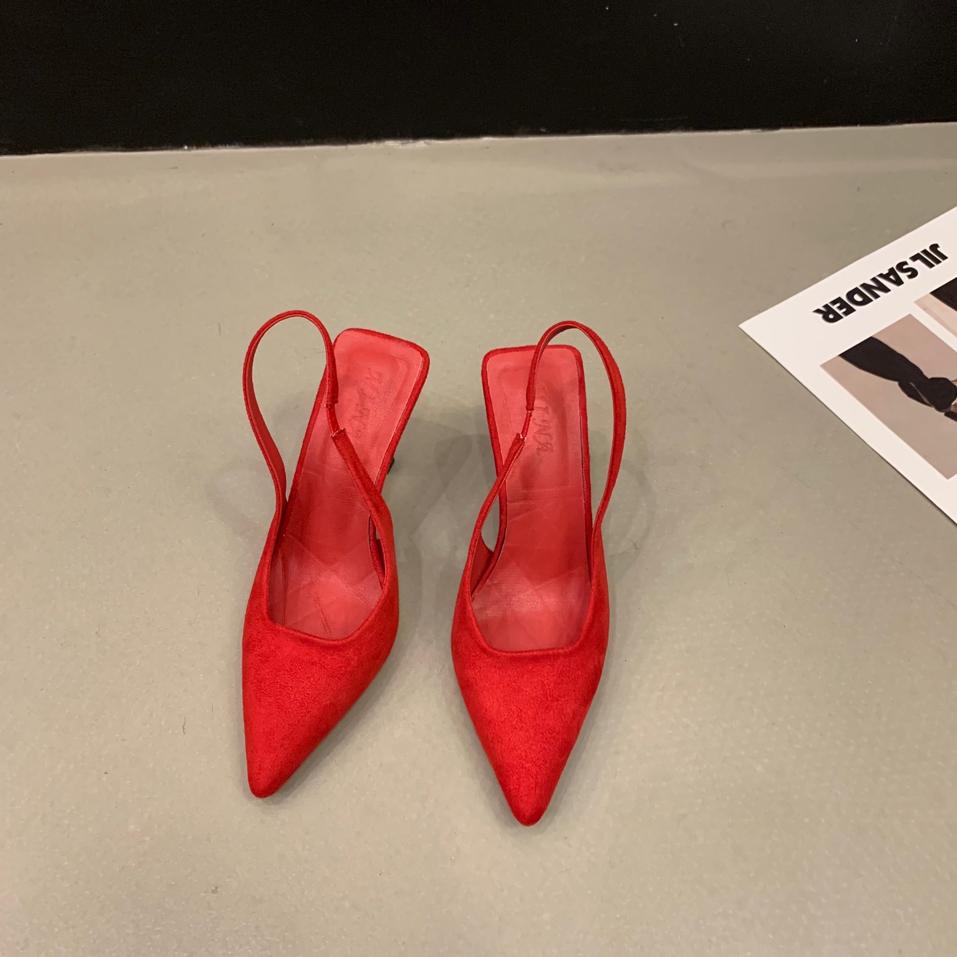 Niche French high-heeled black toe sandals fairy shoes 2023 new spring and summer pointed toe temperament single shoes_voghion.com