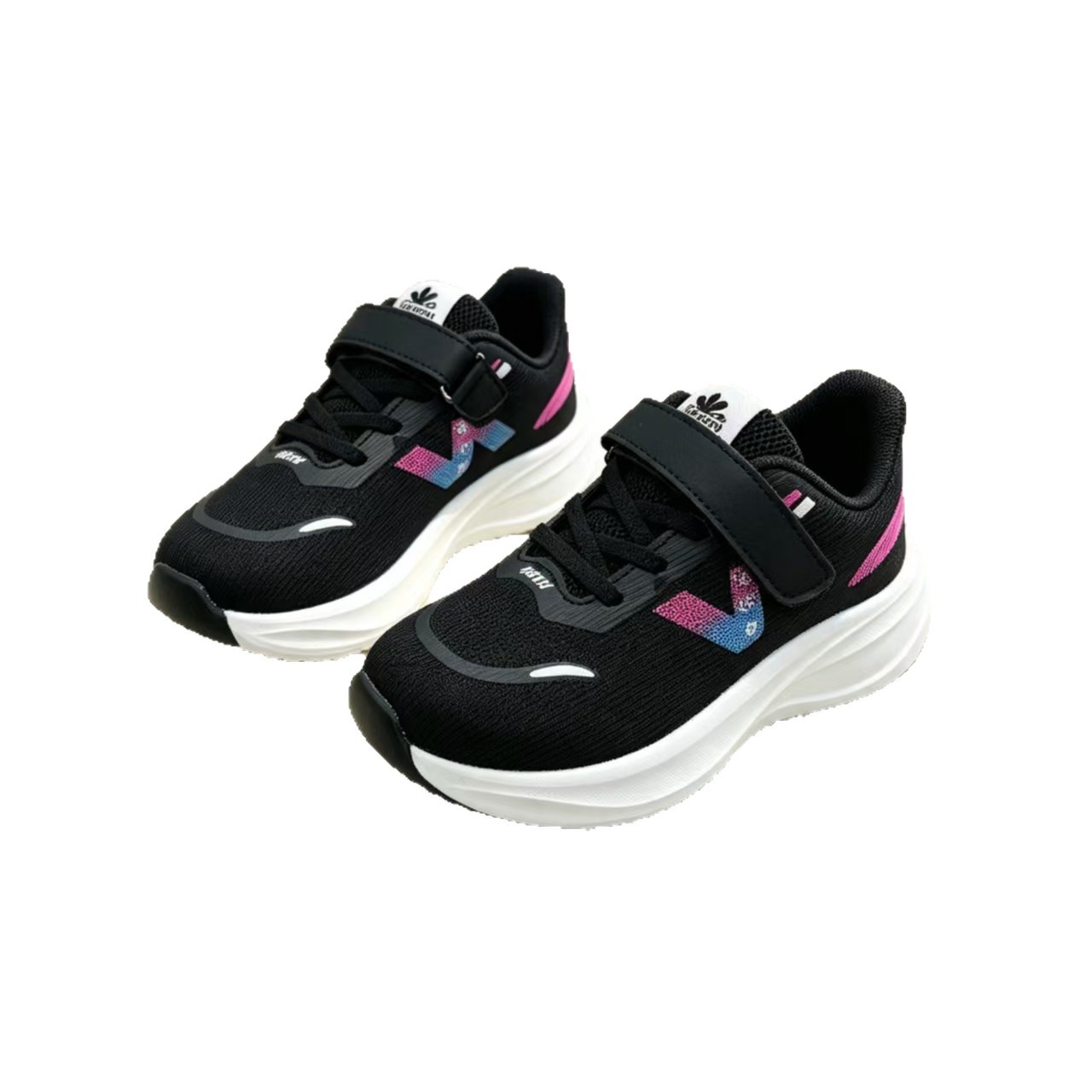 Zapatos deportivos para niños 2026 otoño nuevo botón giratorio ventilado para niños zapatos de carreras chicas zapatos de baloncesto de moda versátiles