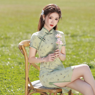 �Gɫ����2025���¿����Ů�ļ����p����ŮС���Ӷ̿�����С����